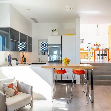 #041 Luxury House Stylish & Comfortable Albufeira