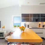 #041 Luxury House Stylish & Comfortable فيلة