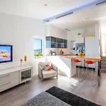 #041 Luxury House Stylish & Comfortable אלבופיירה