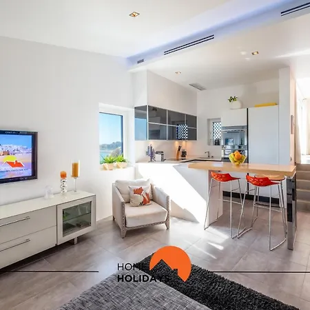 #041 Future House By Holidays Vila *