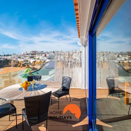 #041 Future House By Holidays