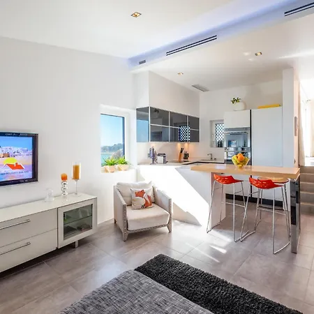 #041 Luxury House Stylish & Comfortable Albufeira